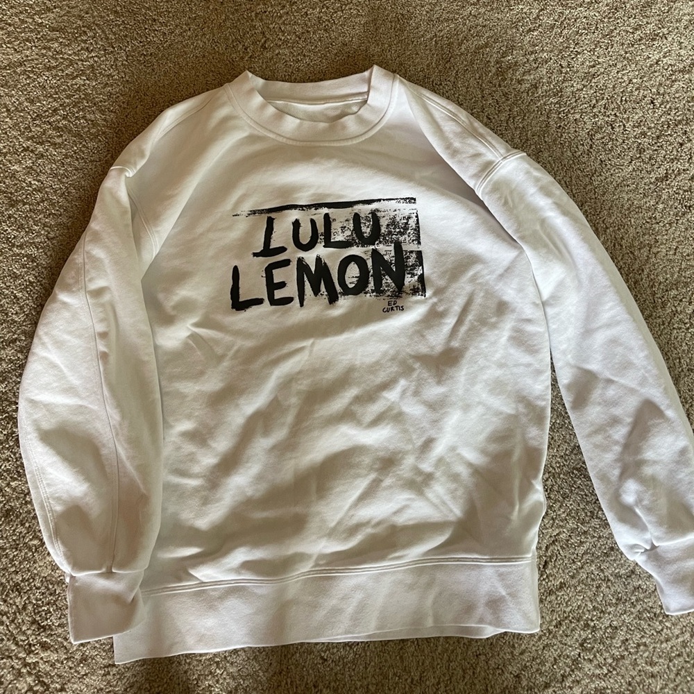 Lululemon Oversized Ed Curtis sweatshirt. Size 2.